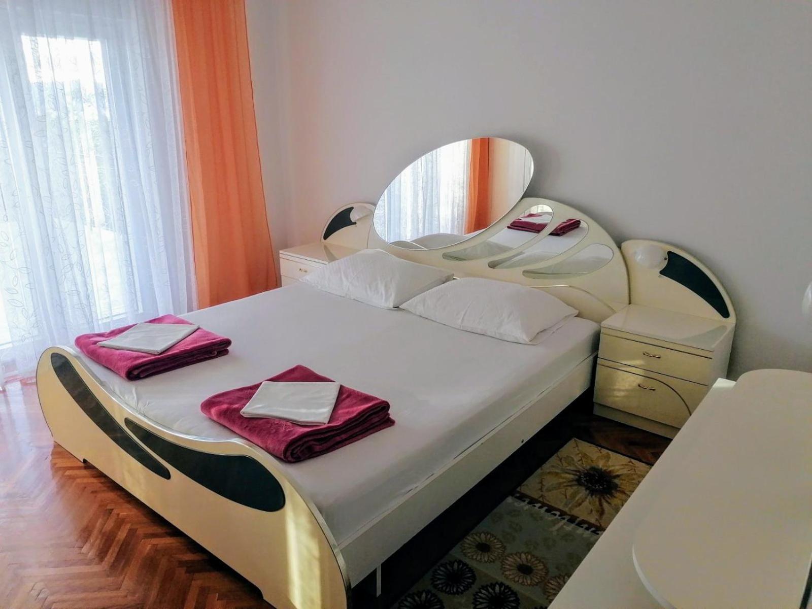 Apartman Tralje เซนญ์ ภายนอก รูปภาพ